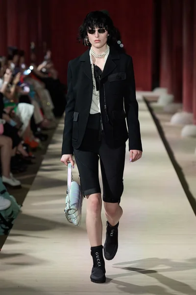 Look 39